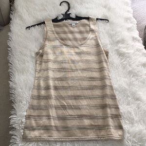 Gently used Banana Republic top!